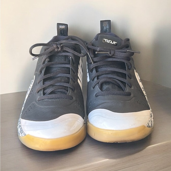 Nike Men’s Zoom Trout 4 Turf Black Grey Sneakers Size 8.5. - Picture 4 of 5